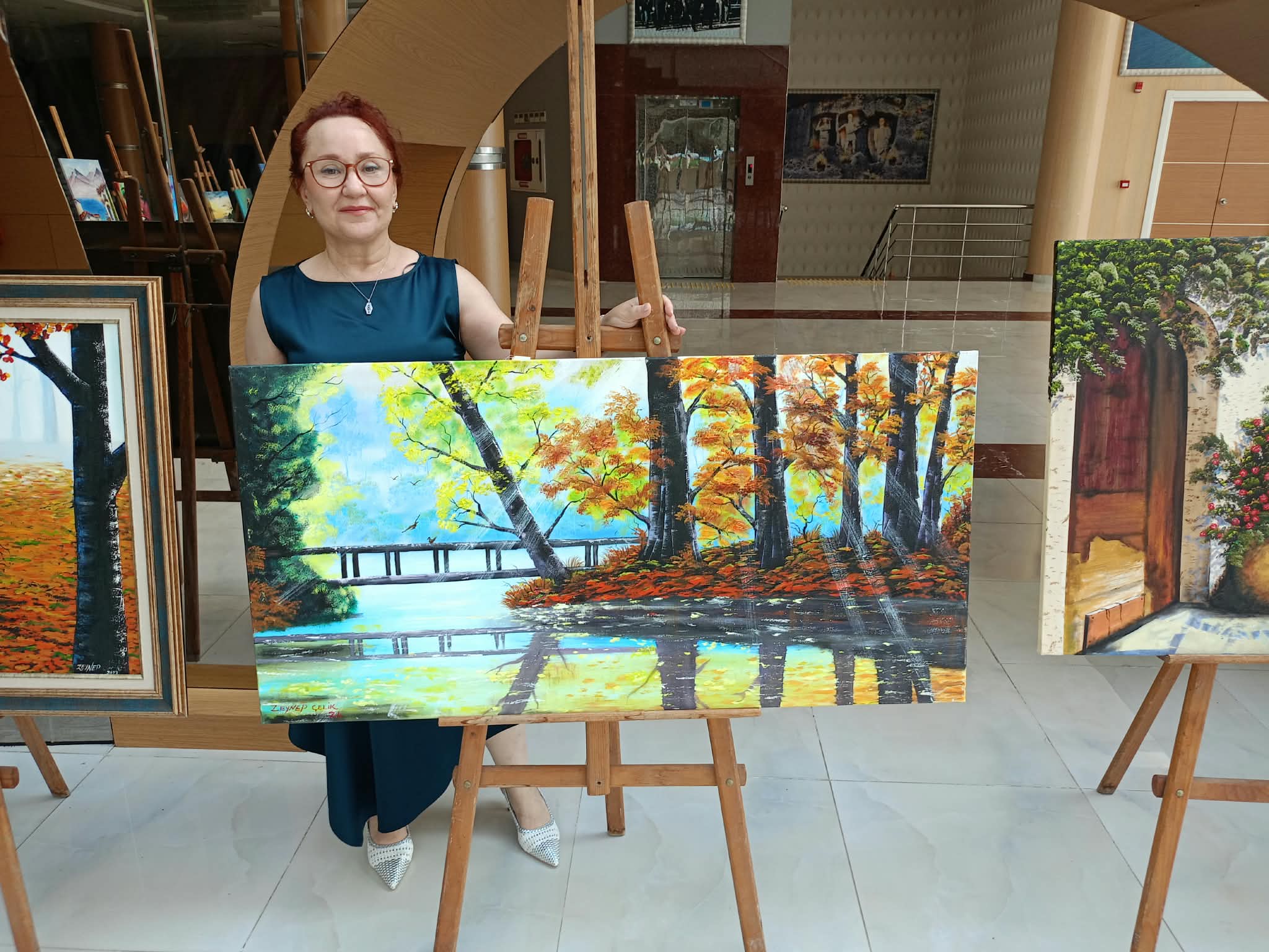 Zeynep Çelik Sergi Kareleri
